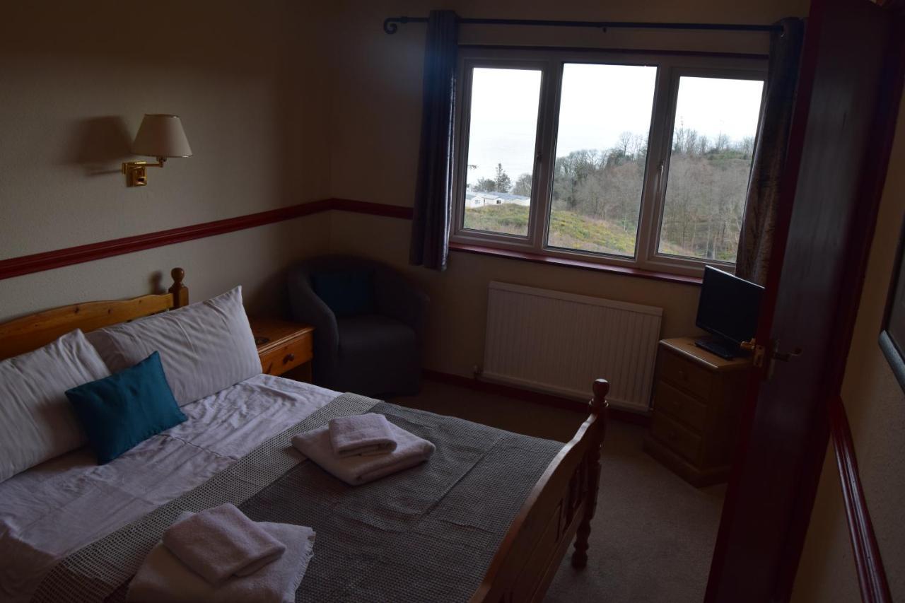 Cwmwennol Country House 손더스풋 외부 사진