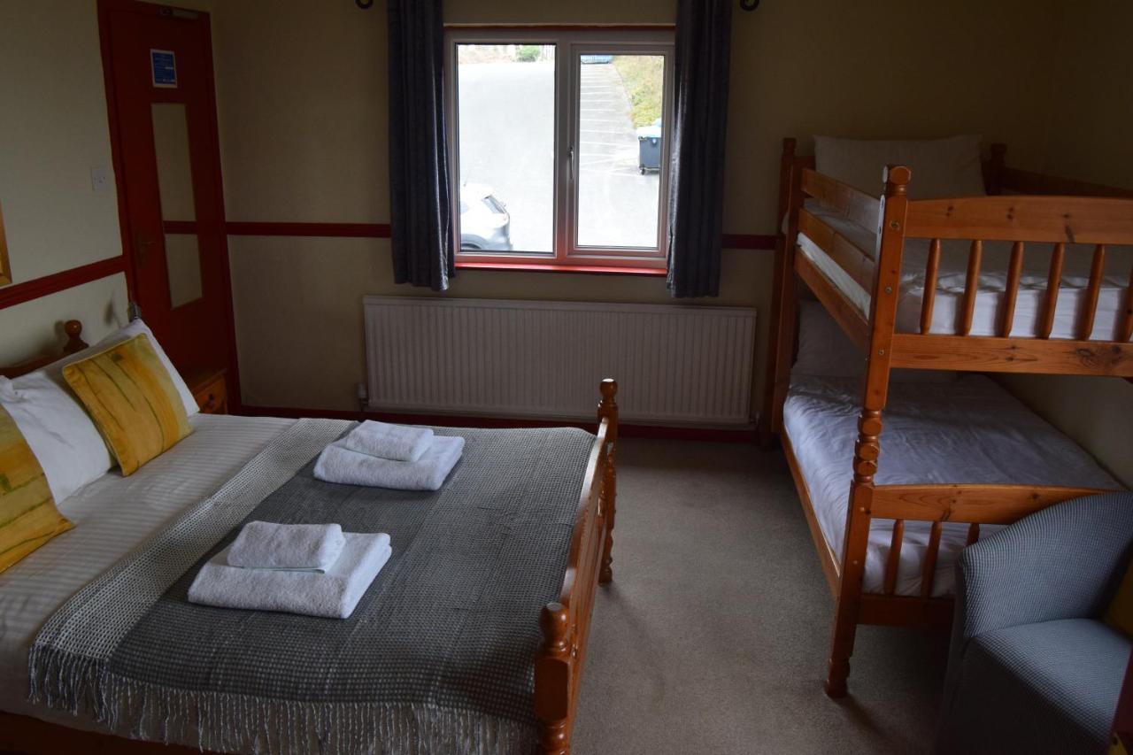 Cwmwennol Country House 손더스풋 외부 사진