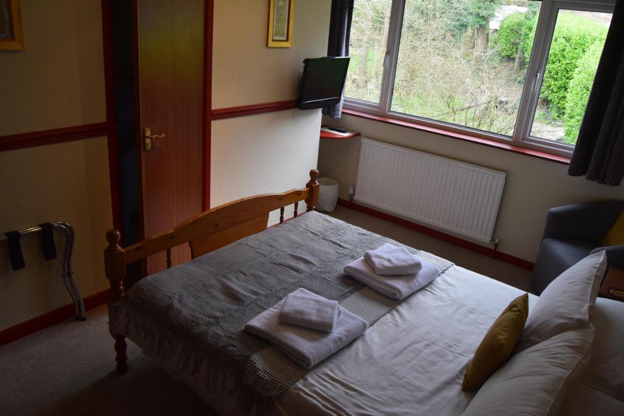 Cwmwennol Country House 손더스풋 외부 사진